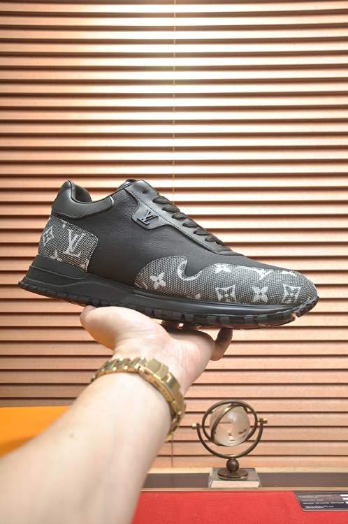 Picture of Louis Vuitton Shoes _SKULVsz38-45hnh121016638
